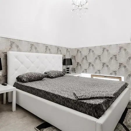 Katerynynska Street 3-Bedrooms Apartment Odesa Exterior photo