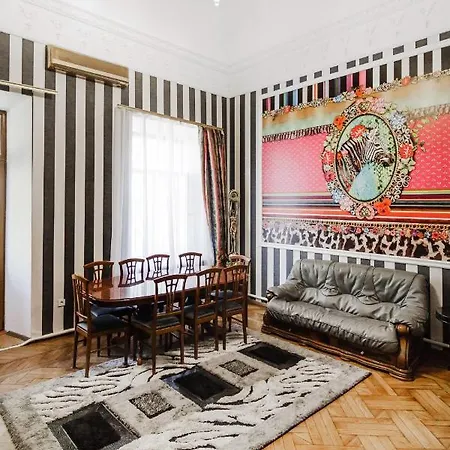 Katerynynska Street 3-Bedrooms Apartment Odesa Exterior photo